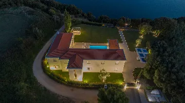5-Bedroom Villa in Vrsar for Up to 10 Guests