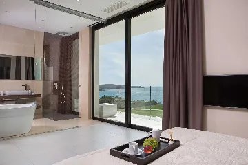 5-Bedroom Villa in Vrsar for Up to 10 Guests