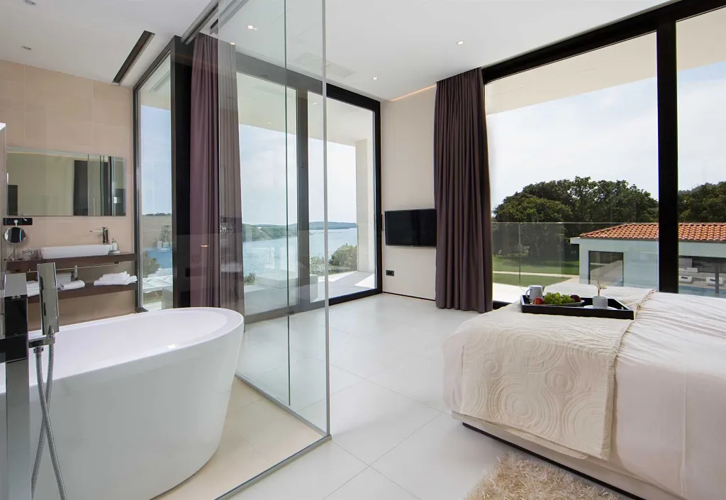 5-Bedroom Villa in Vrsar for Up to 10 Guests