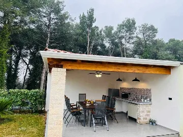 4-Bedroom Villa in Tar, Croatia (Up to 10 guests)