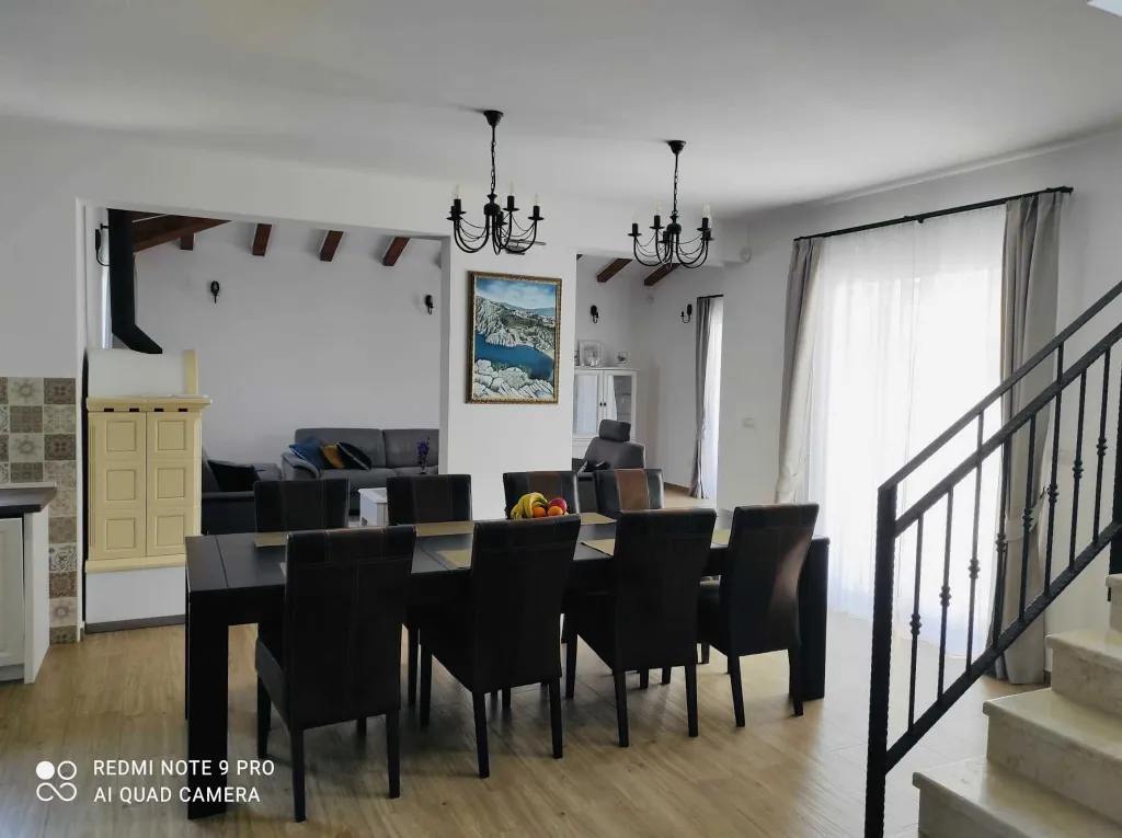 4-Bedroom Villa in Tar, Croatia (Up to 10 guests)