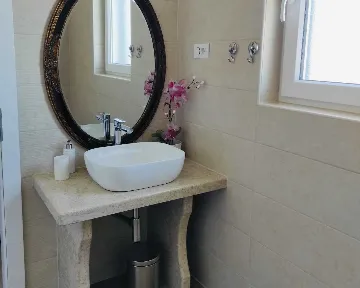 4-Bedroom Villa in Tar, Croatia (Up to 10 guests)