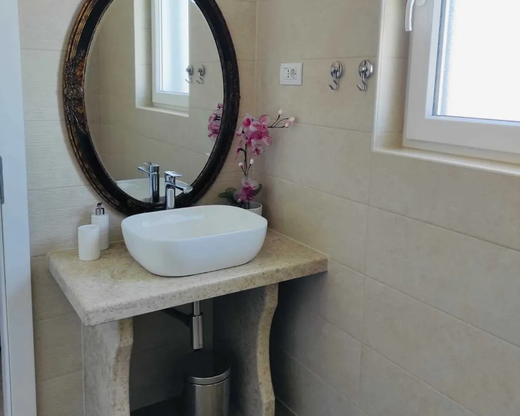 4-Bedroom Villa in Tar, Croatia (Up to 10 guests)