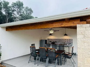 4-Bedroom Villa in Tar, Croatia (Up to 10 guests)