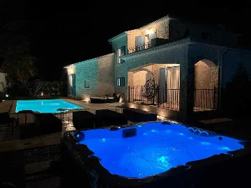 4-Bedroom Villa in Tar, Croatia (Up to 10 guests)