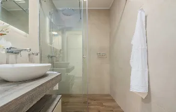 4-Bedroom Villa in Fiorini, Croatia (Sleeps 8)