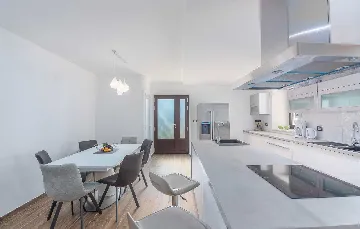 4-Bedroom Villa in Fiorini, Croatia (Sleeps 8)