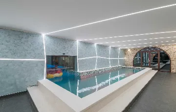 4-Bedroom Villa in Fiorini, Croatia (Sleeps 8)