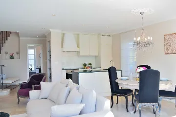 Detached Villa with Private Pool in Krasica