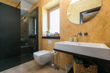 2-Bedroom Villa in Poreč for Up to 4 Guests