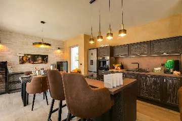 2-Bedroom Villa in Poreč for Up to 4 Guests