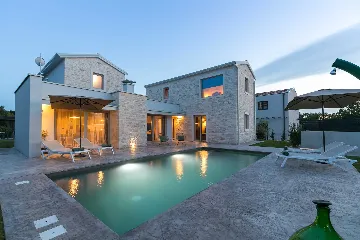 2-Bedroom Villa in Poreč for Up to 4 Guests