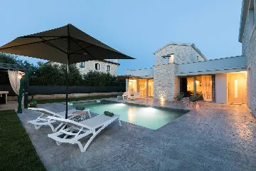 2-Bedroom Villa in Poreč for Up to 4 Guests