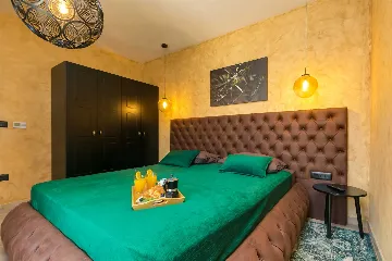 2-Bedroom Villa in Poreč for Up to 4 Guests