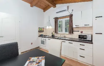 Two-Bedroom Villa in Vadreš for 6 Guests