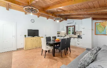 Two-Bedroom Villa in Vadreš for 6 Guests