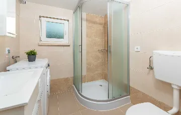 Two-Bedroom Villa in Vadreš for 6 Guests