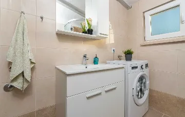 Two-Bedroom Villa in Vadreš for 6 Guests