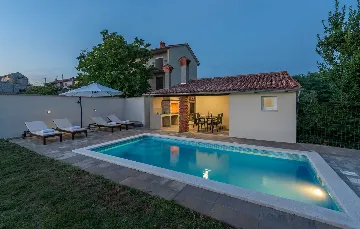 Two-Bedroom Villa in Vadreš for 6 Guests