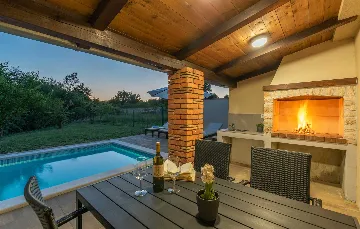 Two-Bedroom Villa in Vadreš for 6 Guests