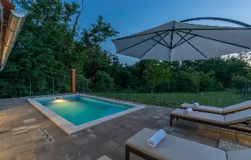 Two-Bedroom Villa in Vadreš for 6 Guests