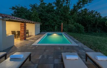 Two-Bedroom Villa in Vadreš for 6 Guests