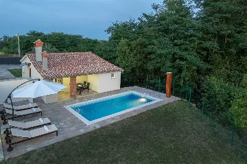 Two-Bedroom Villa in Vadreš for 6 Guests