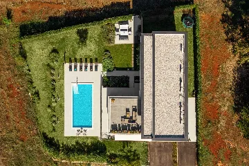 4-Bedroom Villa in Poreč with Private Pool