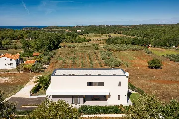 4-Bedroom Villa in Poreč with Private Pool
