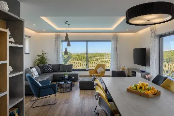 4-Bedroom Villa in Poreč with Private Pool