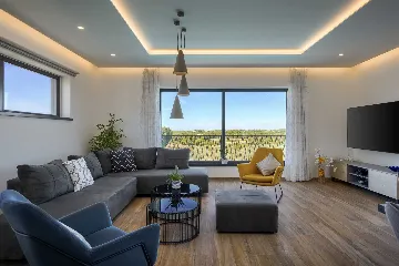 4-Bedroom Villa in Poreč with Private Pool