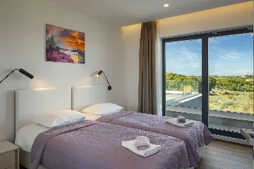 4-Bedroom Villa in Poreč with Private Pool