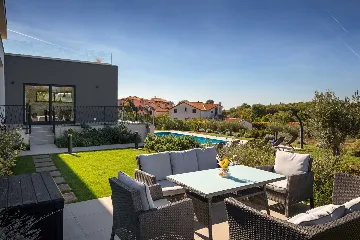 4-Bedroom Villa in Poreč with Private Pool