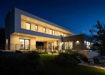 4-Bedroom Villa in Poreč with Private Pool