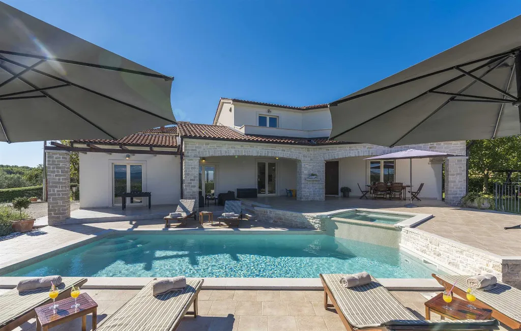 Vižinada Villa with Private Pool for 8 Guests