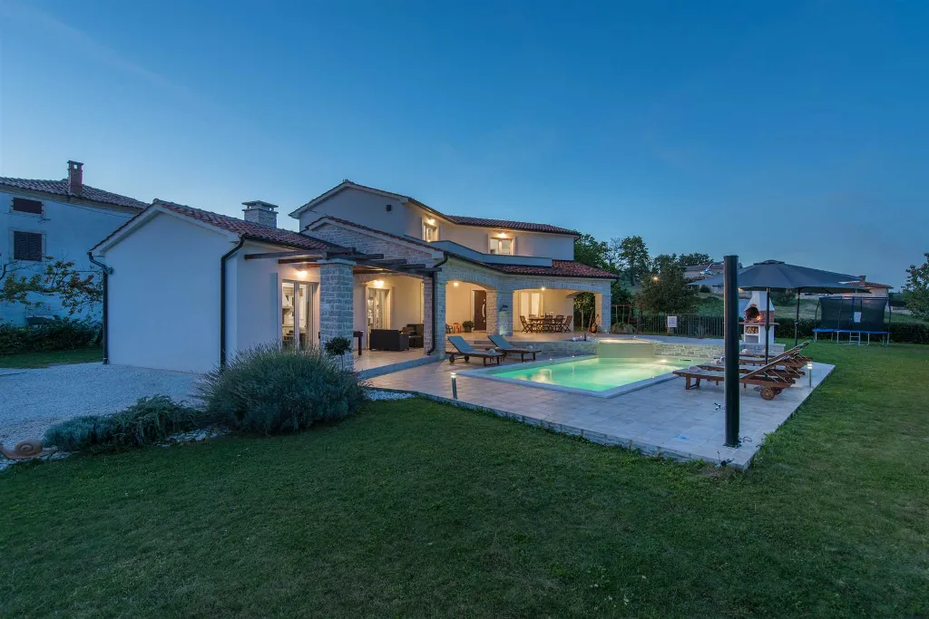 Vižinada Villa with Private Pool for 8 Guests