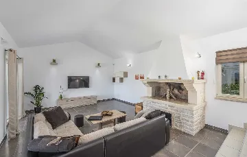 Vižinada Villa with Private Pool for 8 Guests