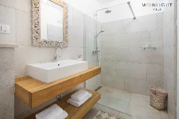 Villa with Heated Pool and En-Suite Rooms, Sveti Ivan