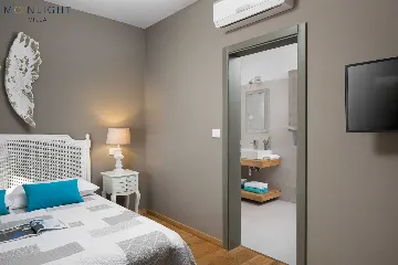 Srebrnići 4-Bedroom Villa with Saltwater Pool