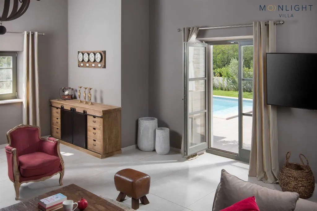 Srebrnići 4-Bedroom Villa with Saltwater Pool