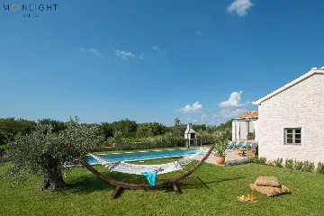 Srebrnići 4-Bedroom Villa with Saltwater Pool
