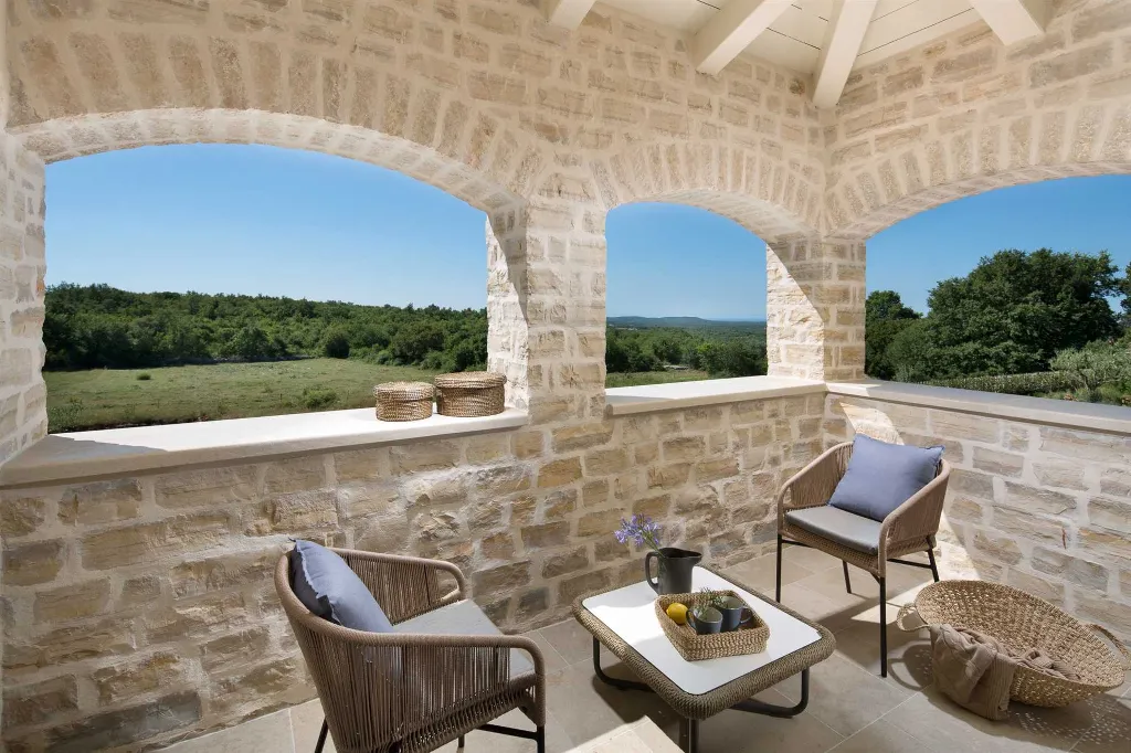 Villa in Ladići for Up to 10 Guests