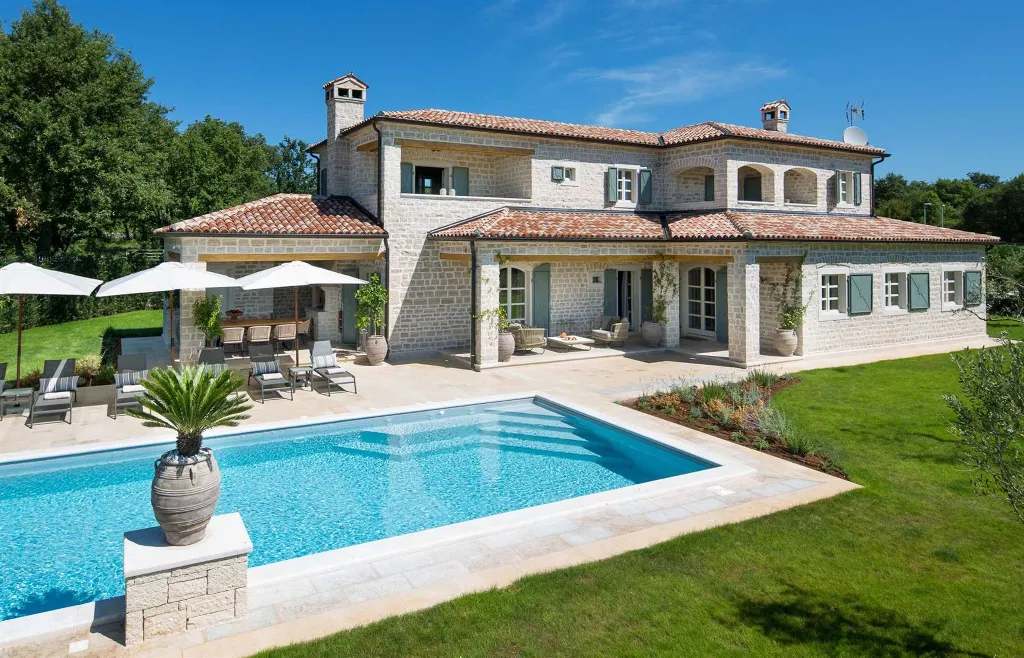 Villa in Ladići for Up to 10 Guests