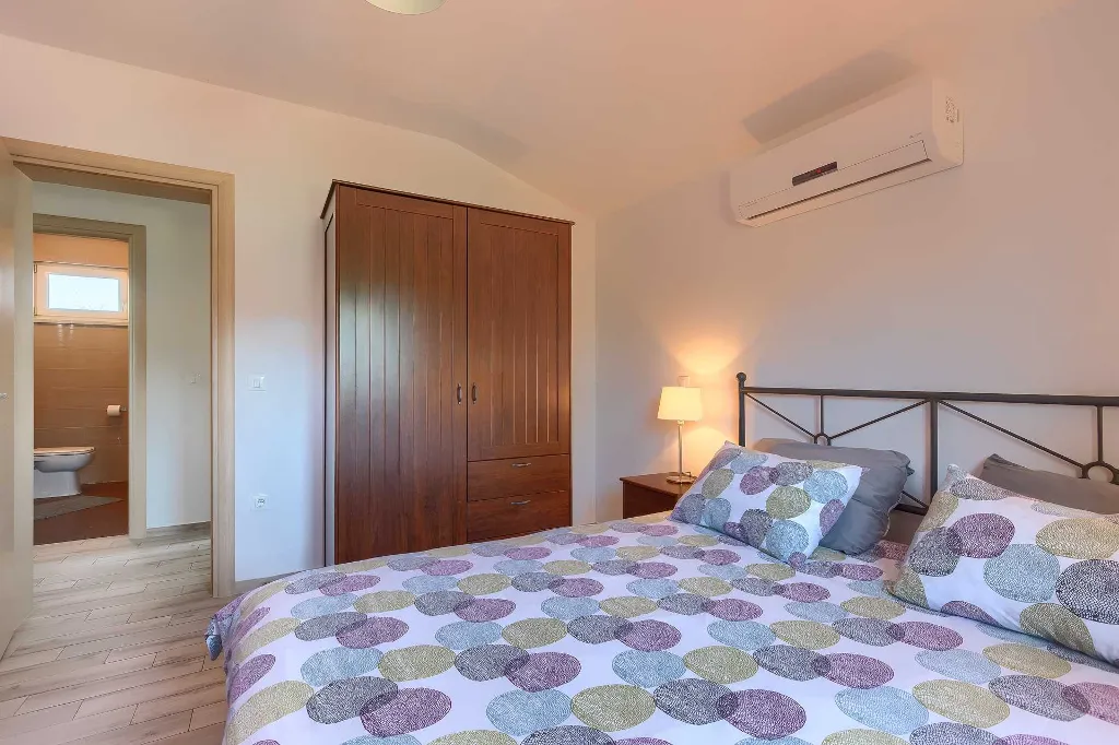 4-Bedroom Villa for up to 8 Guests in Tinjan