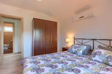 4-Bedroom Villa for up to 8 Guests in Tinjan