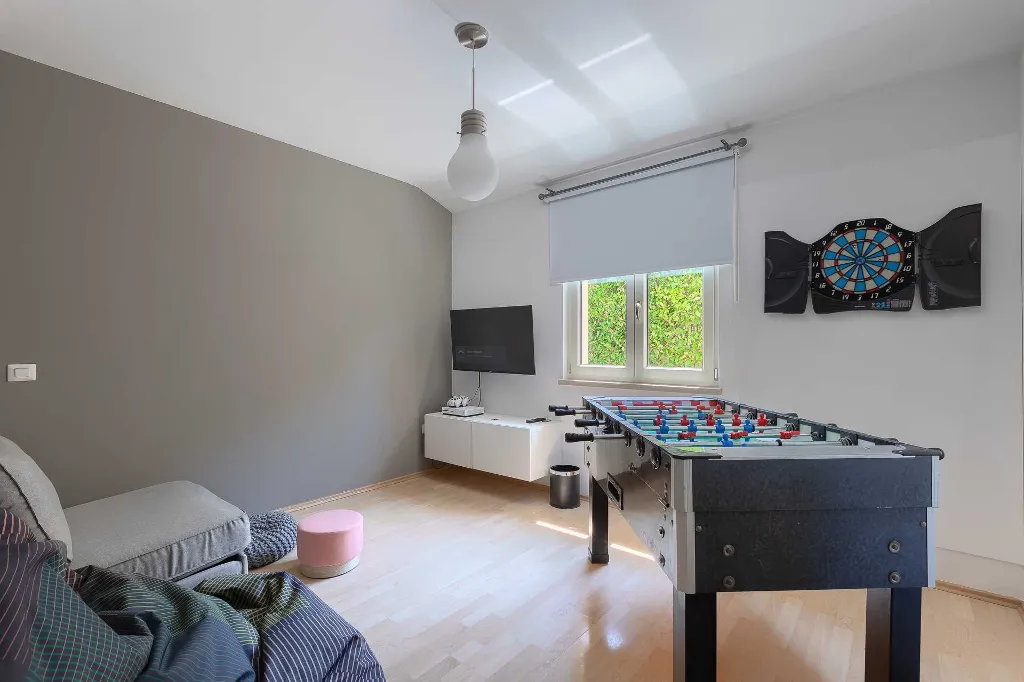 4-Bedroom Villa for up to 8 Guests in Tinjan