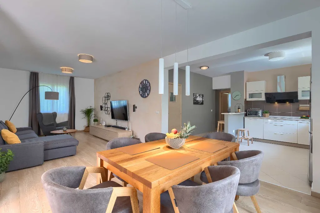 4-Bedroom Villa for up to 8 Guests in Tinjan