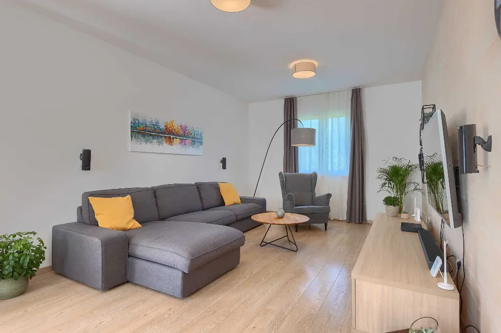 4-Bedroom Villa for up to 8 Guests in Tinjan