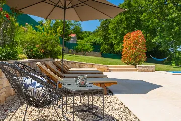 4-Bedroom Villa for up to 8 Guests in Tinjan