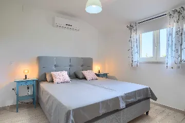 4-Bedroom Villa for up to 8 Guests in Tinjan